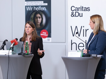 Caritas-Präsidentin Nora Tödtling-Musenbichler und Studienleiterin Katrin Gasior präsentieren die Studie