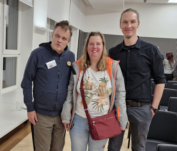 Regio Talk in der WKO Grieskirchen 2025: Michael Wilhelm von der Inklusiven Redaktion, Bianca und Christoph Arnoldner von der Inklusionsberatung