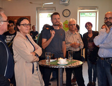 Interessierte Menschen beim langen Tag der Flucht.