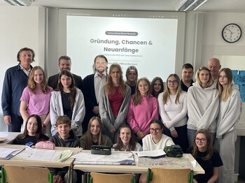 Foto Schüler*innen der 1 HLWS, Hans Christian Kailich, Clemens und Bernhard Riha